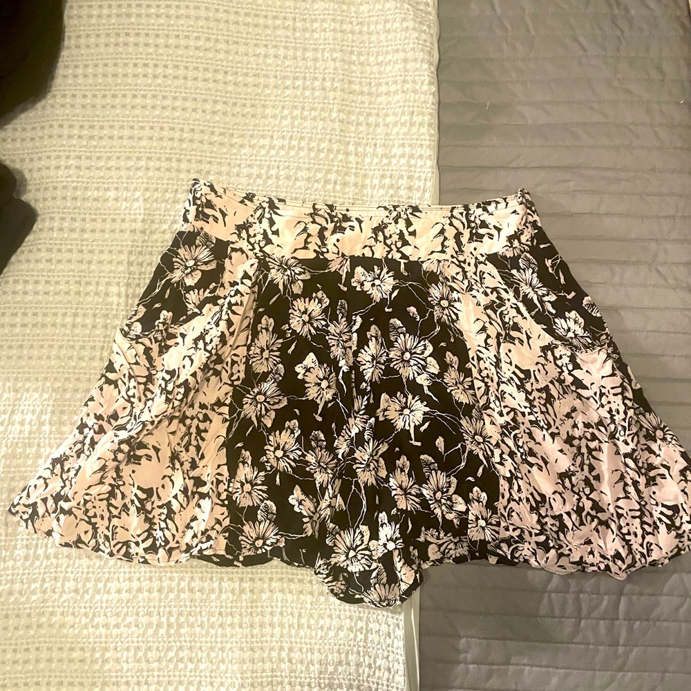 Free People Floral Print Balloon Short